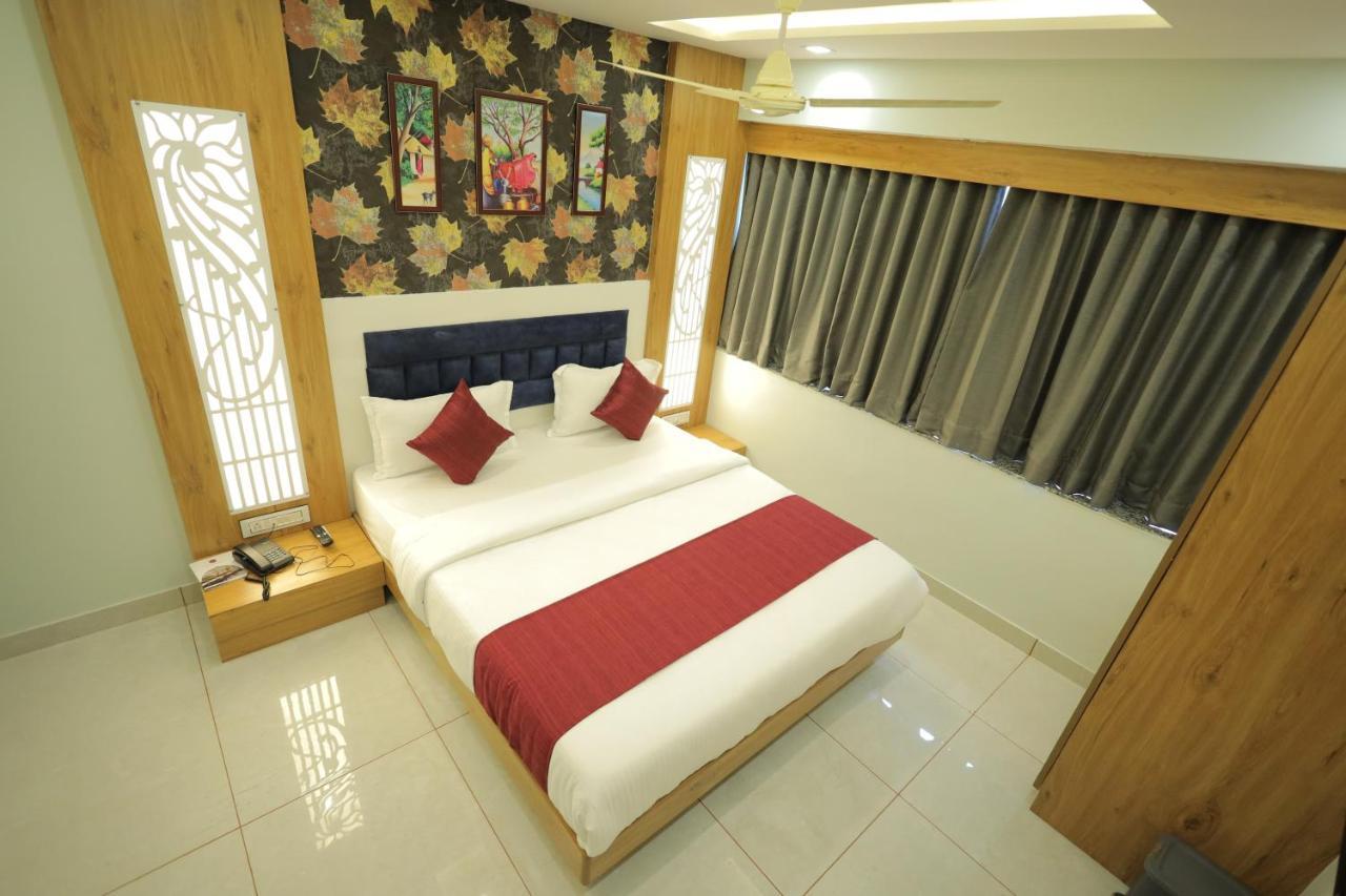 Hotel Rk Fortune Ahmedabad Luaran gambar
