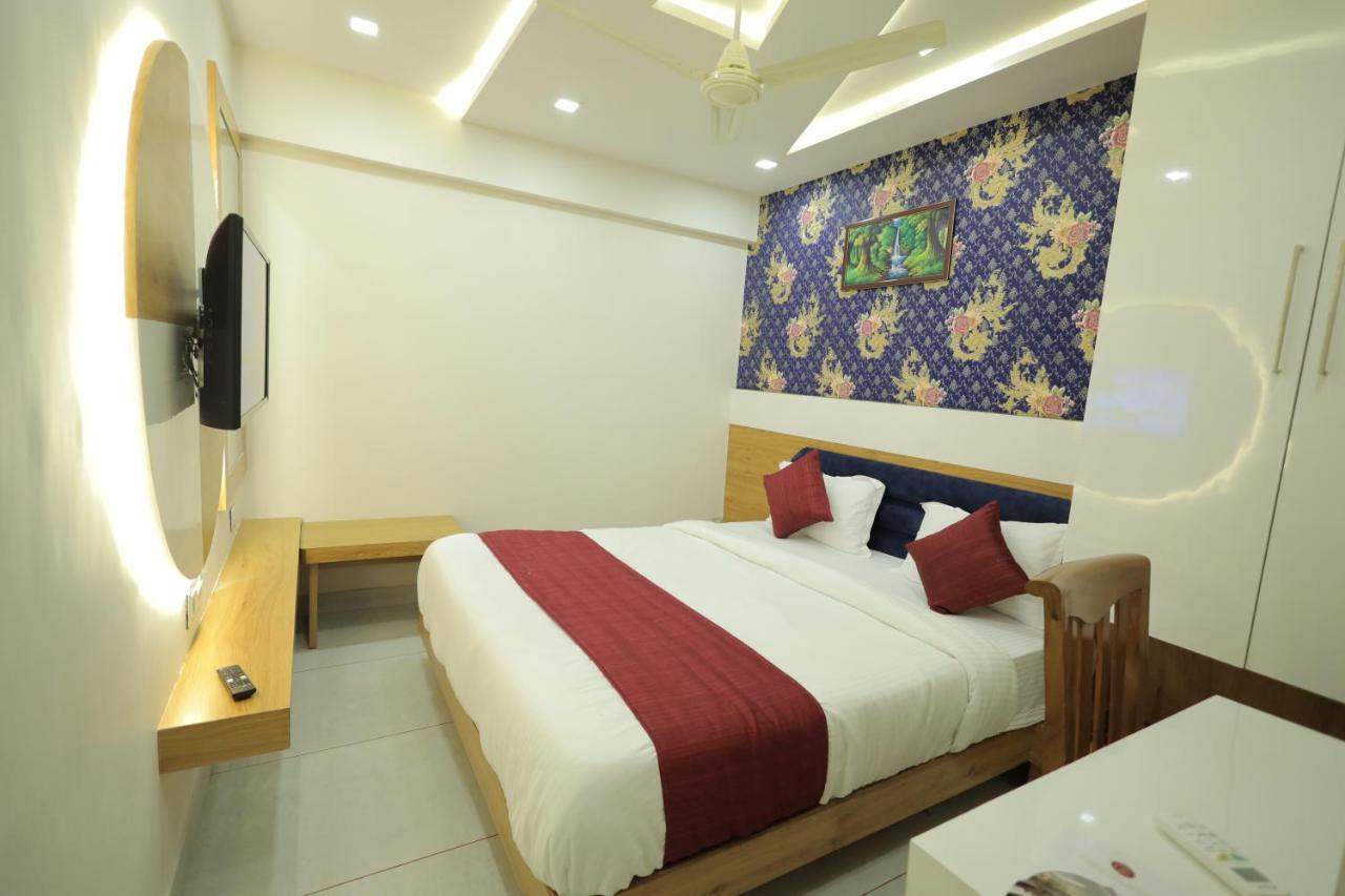 Hotel Rk Fortune Ahmedabad Luaran gambar