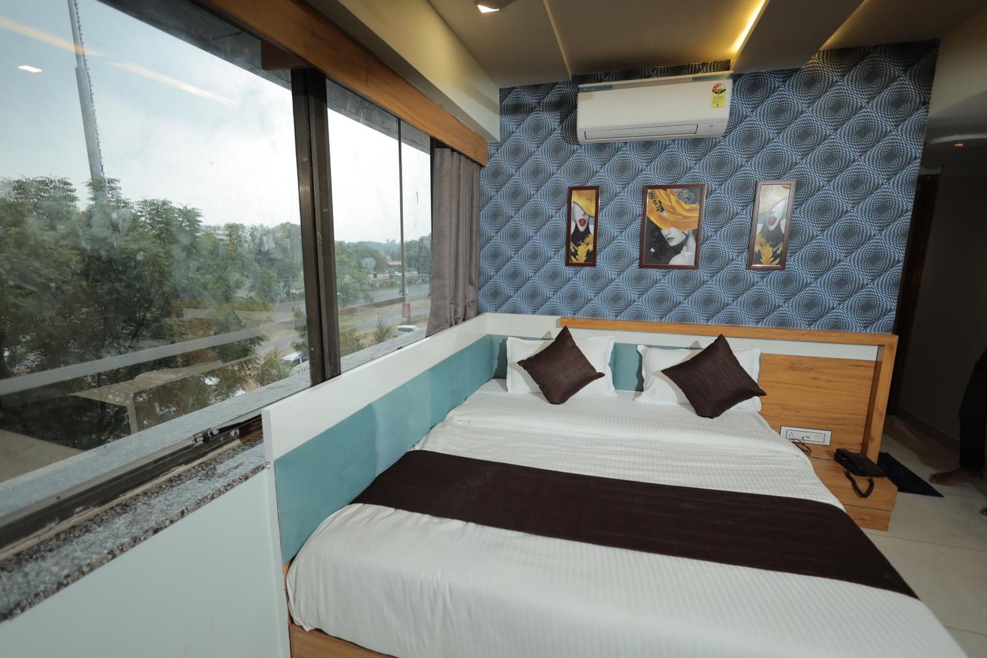 Hotel Rk Fortune Ahmedabad Luaran gambar