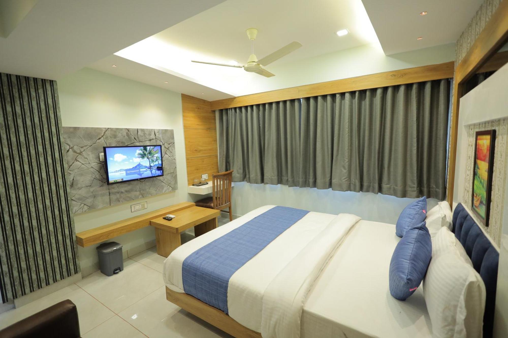 Hotel Rk Fortune Ahmedabad Luaran gambar