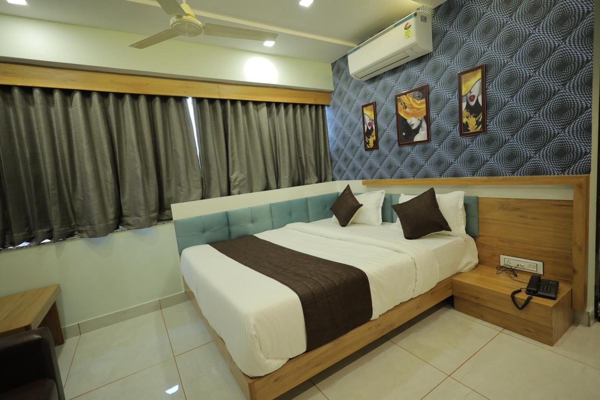 Hotel Rk Fortune Ahmedabad Luaran gambar
